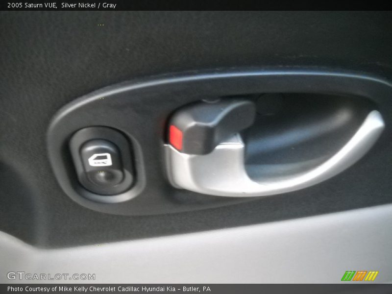 Silver Nickel / Gray 2005 Saturn VUE