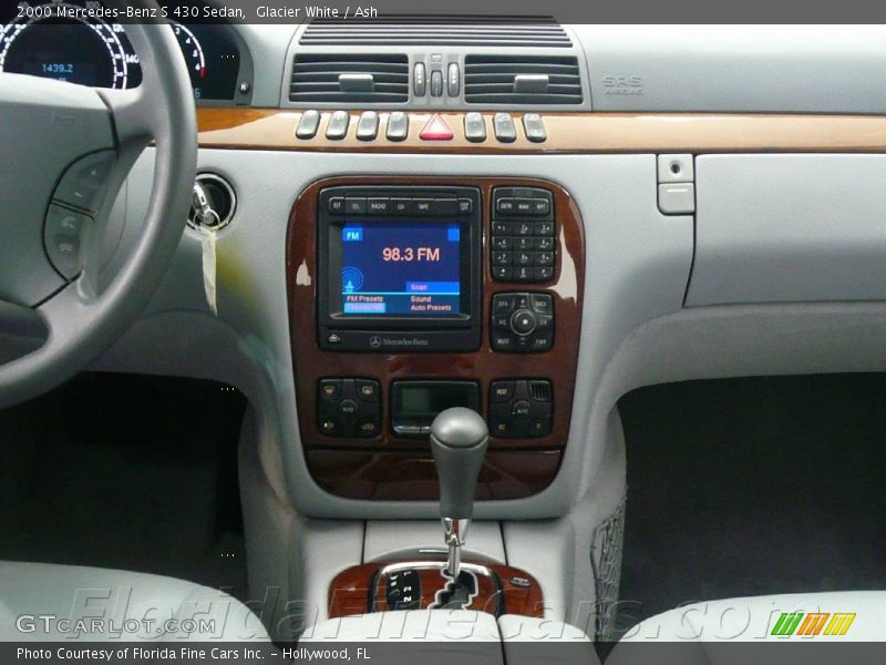 Glacier White / Ash 2000 Mercedes-Benz S 430 Sedan