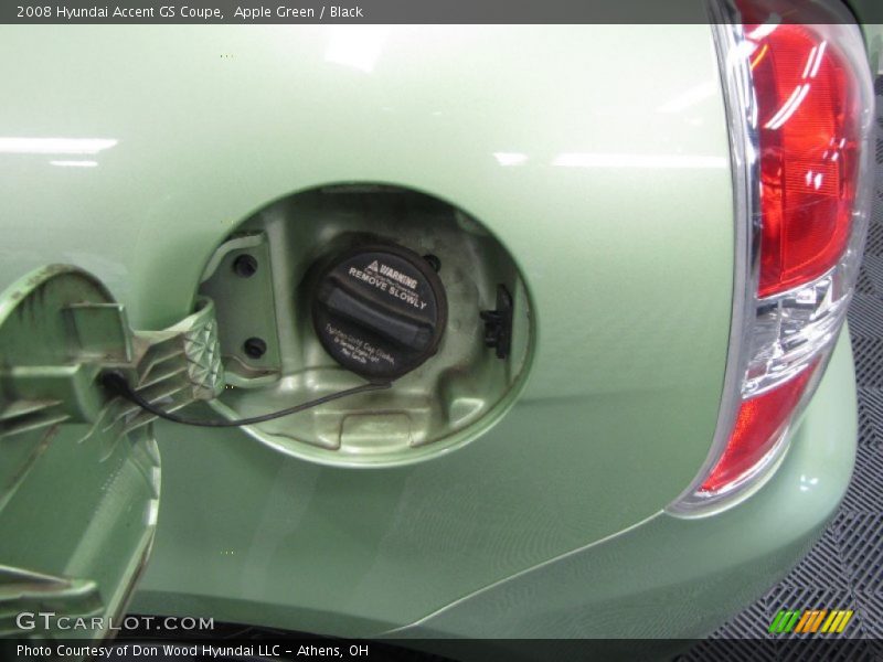 Apple Green / Black 2008 Hyundai Accent GS Coupe
