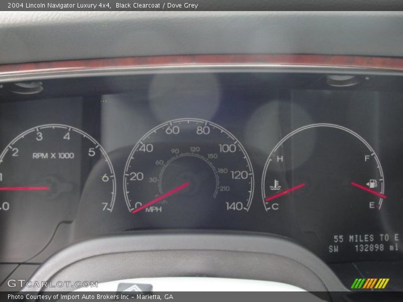 Black Clearcoat / Dove Grey 2004 Lincoln Navigator Luxury 4x4