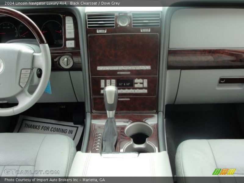 Black Clearcoat / Dove Grey 2004 Lincoln Navigator Luxury 4x4