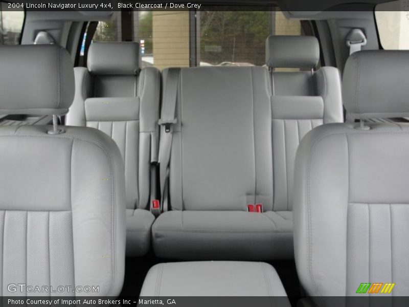 Controls of 2004 Navigator Luxury 4x4