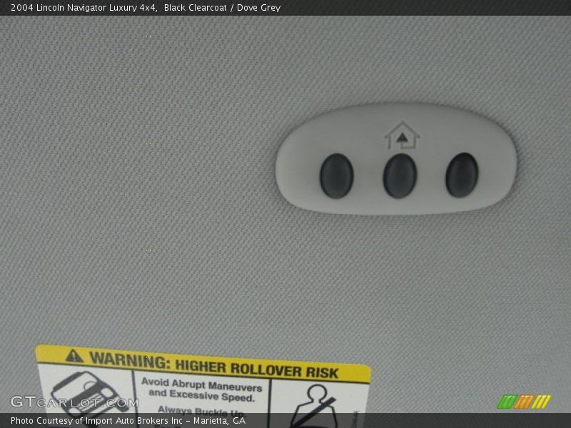 Black Clearcoat / Dove Grey 2004 Lincoln Navigator Luxury 4x4