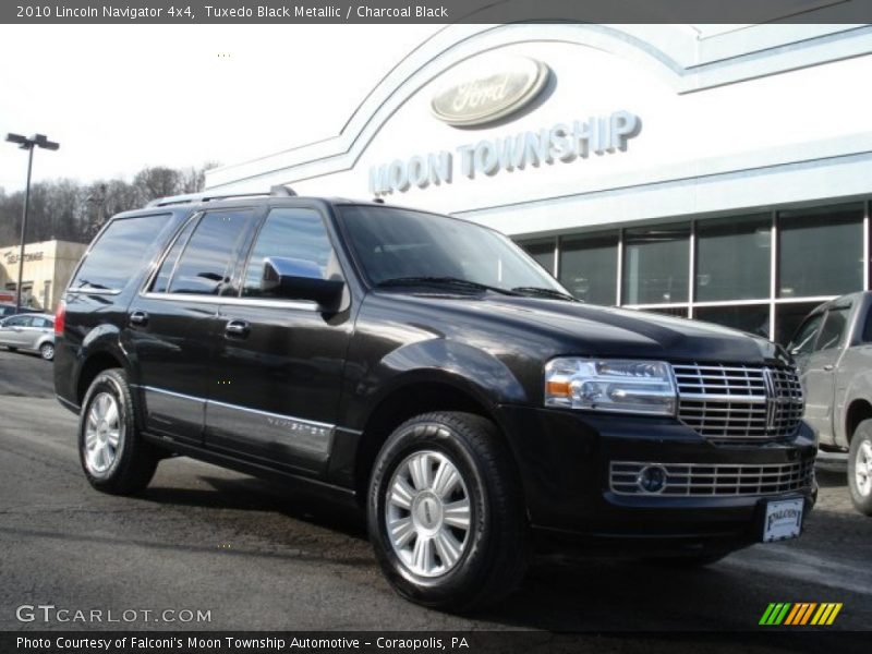 Tuxedo Black Metallic / Charcoal Black 2010 Lincoln Navigator 4x4