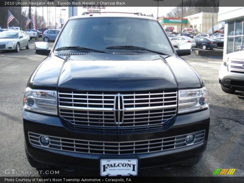 Tuxedo Black Metallic / Charcoal Black 2010 Lincoln Navigator 4x4