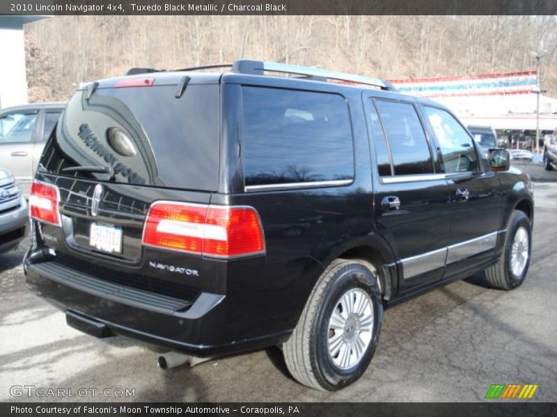 Tuxedo Black Metallic / Charcoal Black 2010 Lincoln Navigator 4x4