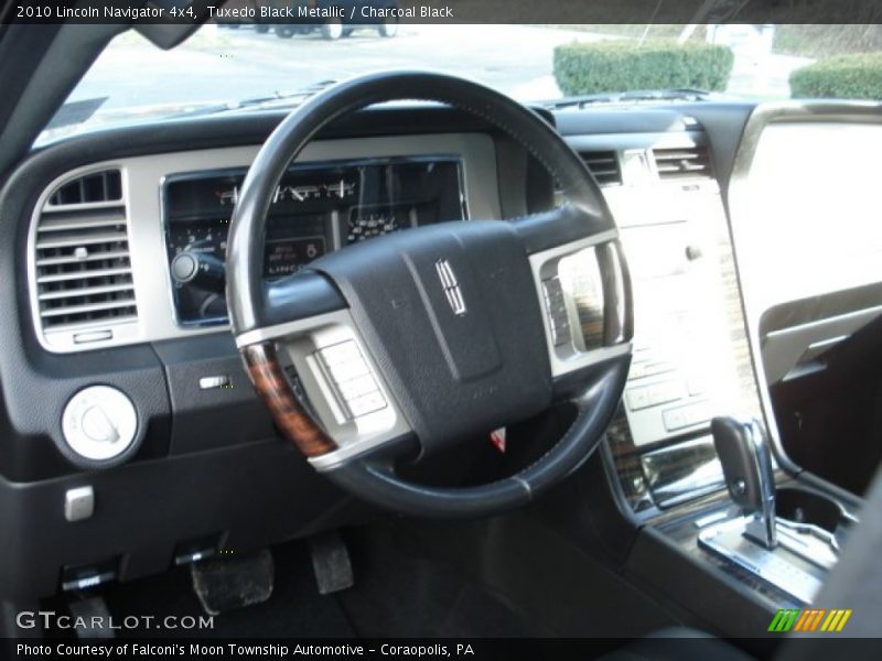 Tuxedo Black Metallic / Charcoal Black 2010 Lincoln Navigator 4x4