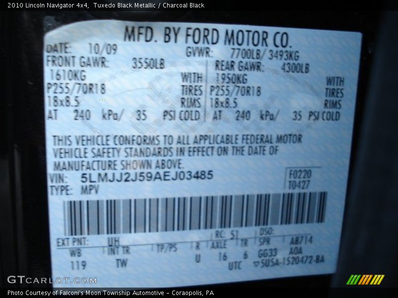 Tuxedo Black Metallic / Charcoal Black 2010 Lincoln Navigator 4x4