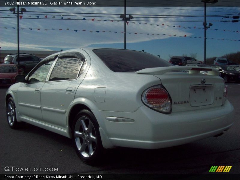 Glacier White Pearl / Blond 2002 Nissan Maxima SE