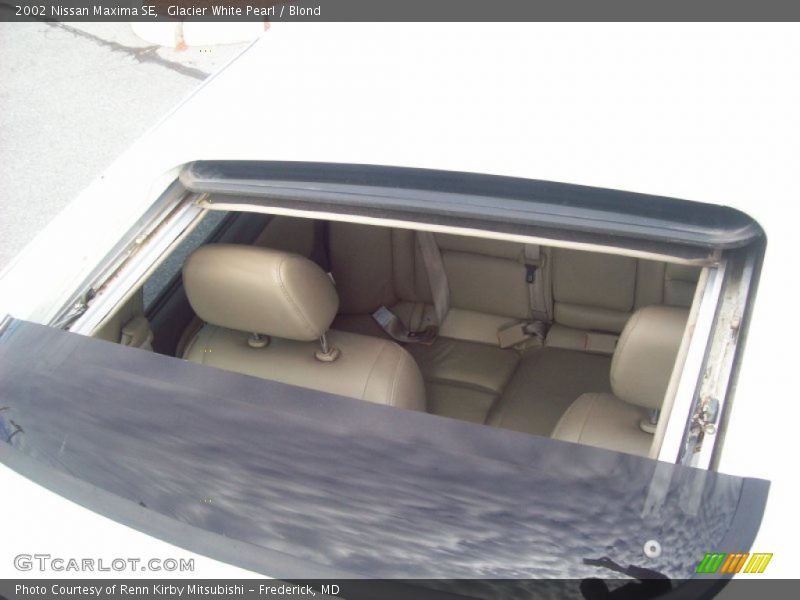 Glacier White Pearl / Blond 2002 Nissan Maxima SE