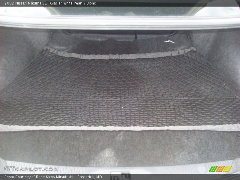 Glacier White Pearl / Blond 2002 Nissan Maxima SE