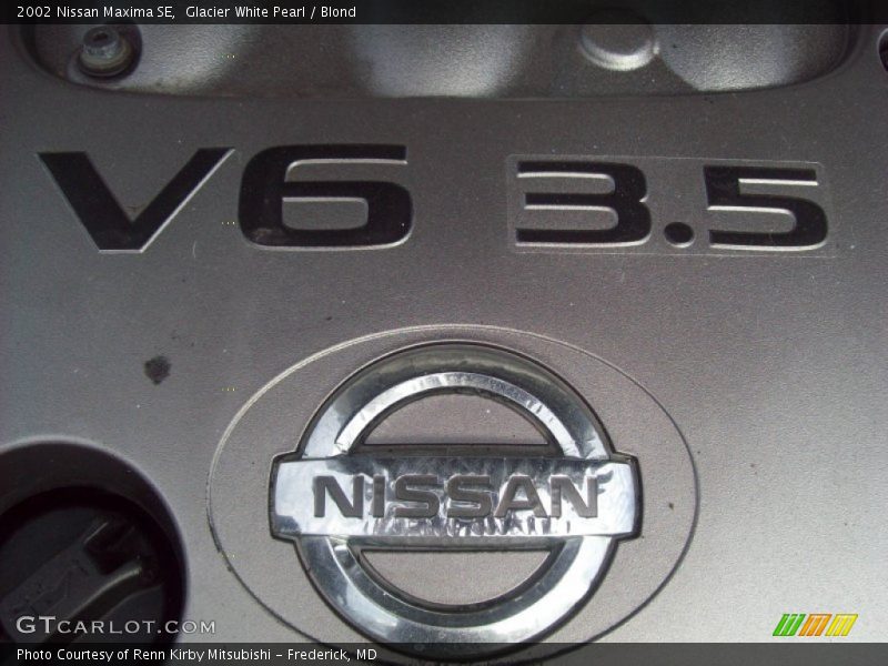 Glacier White Pearl / Blond 2002 Nissan Maxima SE
