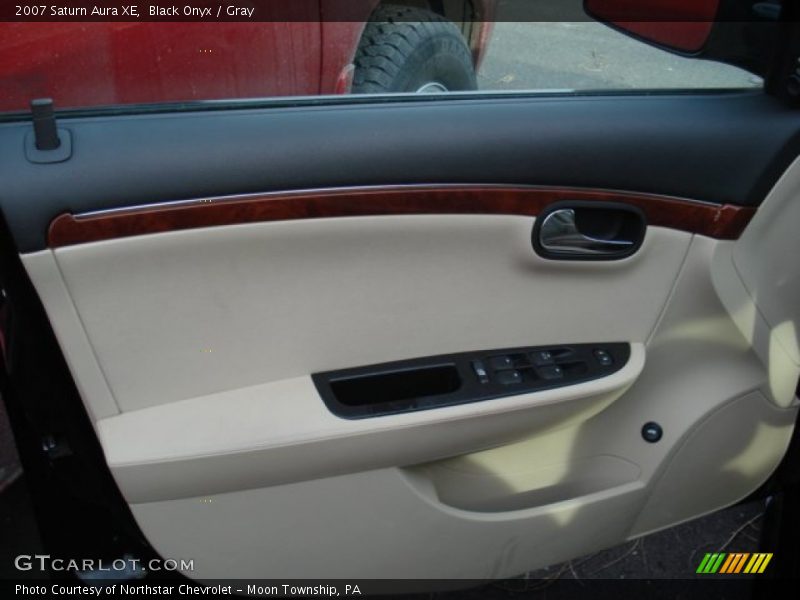 Black Onyx / Gray 2007 Saturn Aura XE