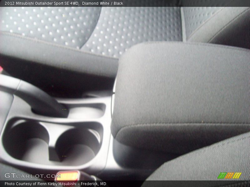 Diamond White / Black 2012 Mitsubishi Outlander Sport SE 4WD