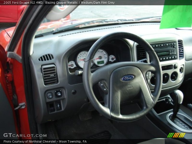 Blazing Copper Metallic / Medium/Dark Flint Grey 2005 Ford Escape XLS 4WD