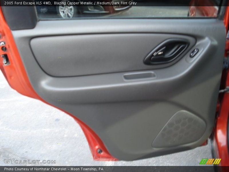 Blazing Copper Metallic / Medium/Dark Flint Grey 2005 Ford Escape XLS 4WD
