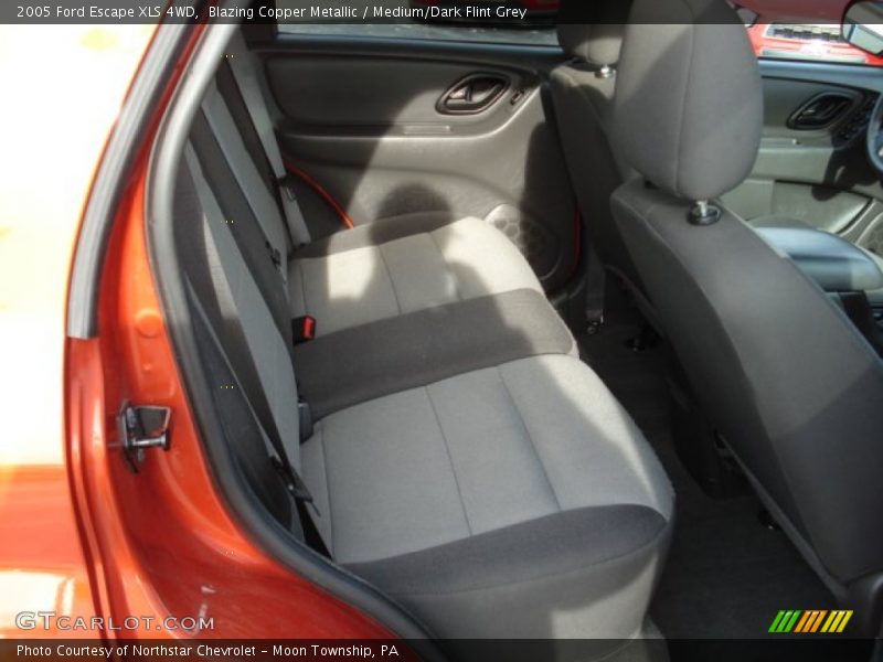 Blazing Copper Metallic / Medium/Dark Flint Grey 2005 Ford Escape XLS 4WD
