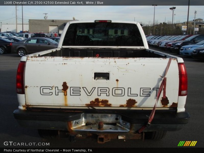 White / Blue 1998 Chevrolet C/K 2500 K2500 Extended Cab 4x4