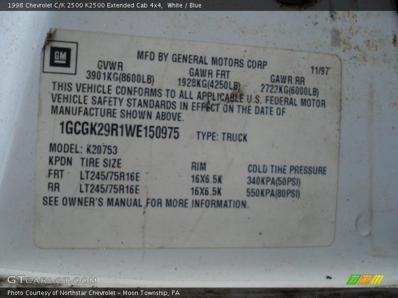 White / Blue 1998 Chevrolet C/K 2500 K2500 Extended Cab 4x4