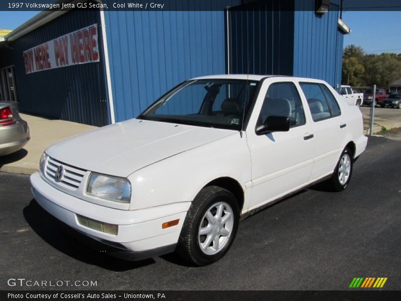 Cool White / Grey 1997 Volkswagen Jetta GLS Sedan