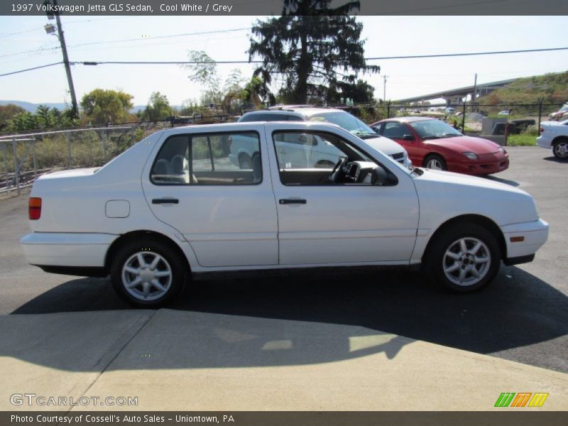 Cool White / Grey 1997 Volkswagen Jetta GLS Sedan