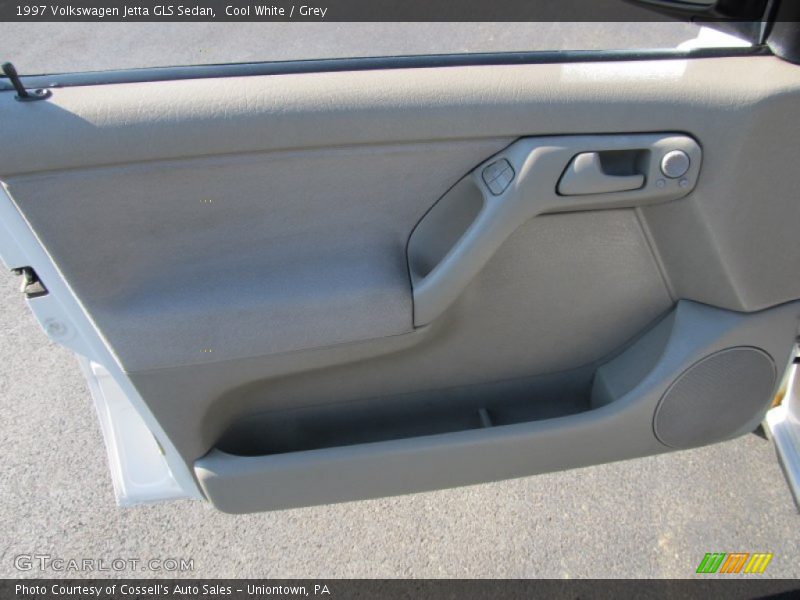 Cool White / Grey 1997 Volkswagen Jetta GLS Sedan