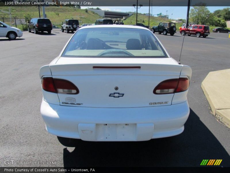 Bright White / Gray 1998 Chevrolet Cavalier Coupe