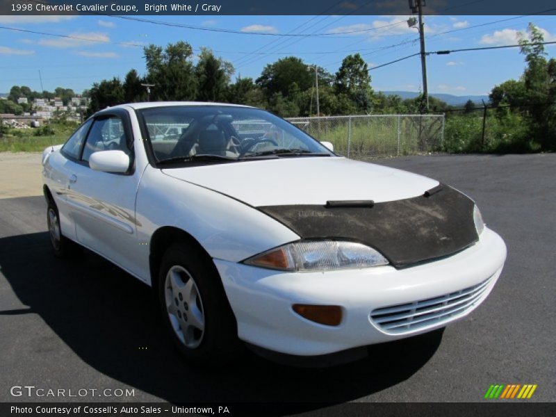 Bright White / Gray 1998 Chevrolet Cavalier Coupe