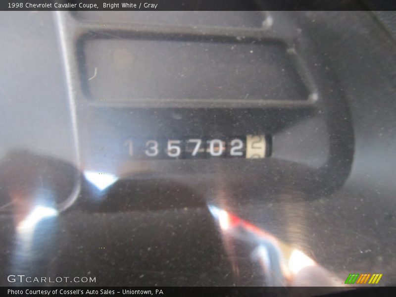 Bright White / Gray 1998 Chevrolet Cavalier Coupe