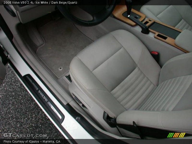 Ice White / Dark Beige/Quartz 2008 Volvo V50 2.4i