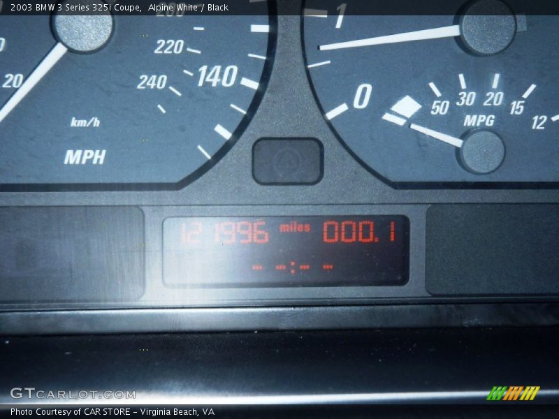 Alpine White / Black 2003 BMW 3 Series 325i Coupe
