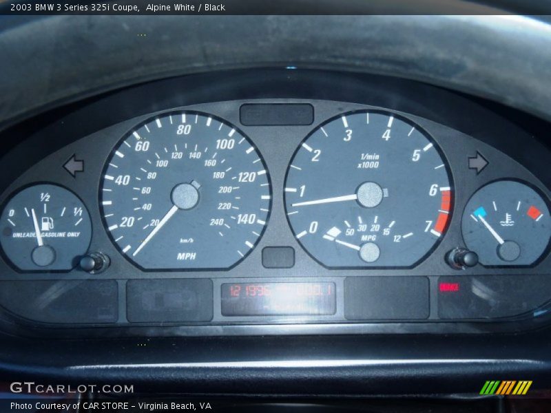 Alpine White / Black 2003 BMW 3 Series 325i Coupe