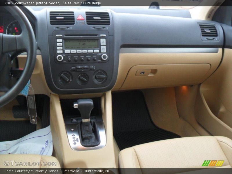Salsa Red / Pure Beige 2009 Volkswagen Jetta SE Sedan