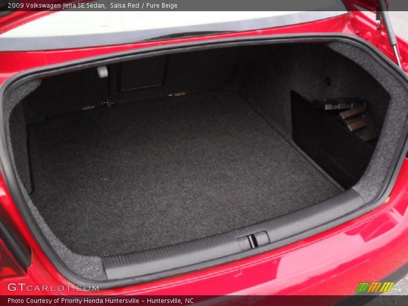 Salsa Red / Pure Beige 2009 Volkswagen Jetta SE Sedan