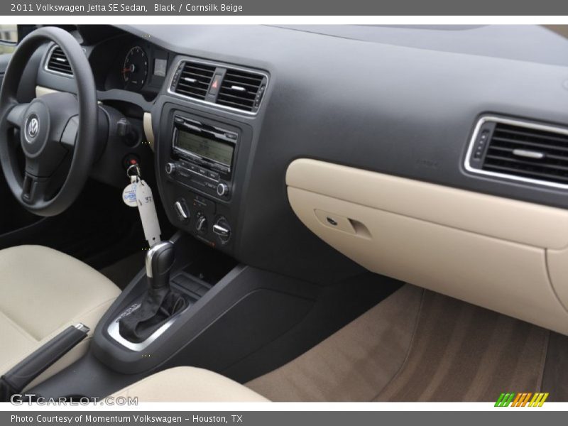 Black / Cornsilk Beige 2011 Volkswagen Jetta SE Sedan