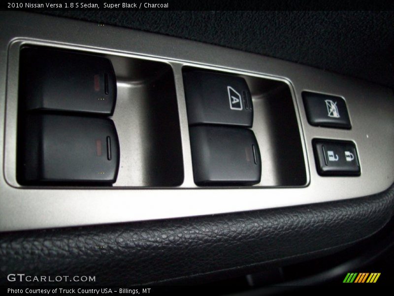 Super Black / Charcoal 2010 Nissan Versa 1.8 S Sedan