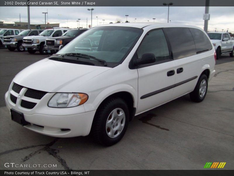 Front 3/4 View of 2002 Grand Caravan SE