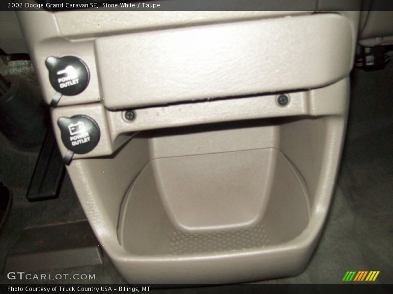 Stone White / Taupe 2002 Dodge Grand Caravan SE