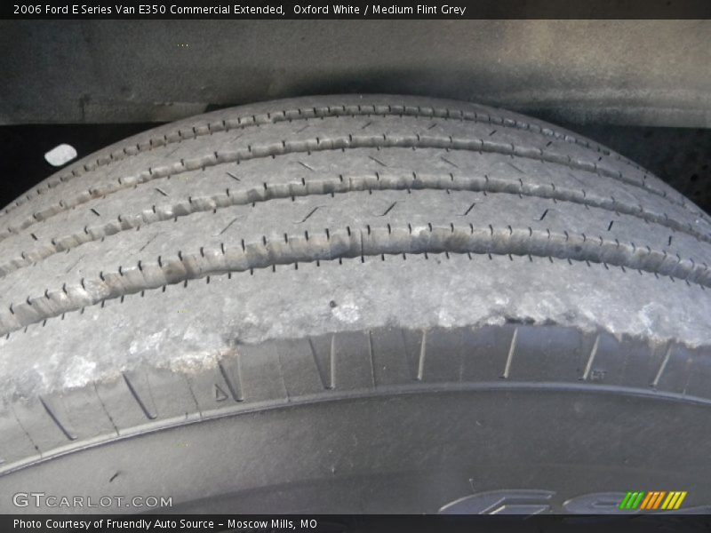 Oxford White / Medium Flint Grey 2006 Ford E Series Van E350 Commercial Extended