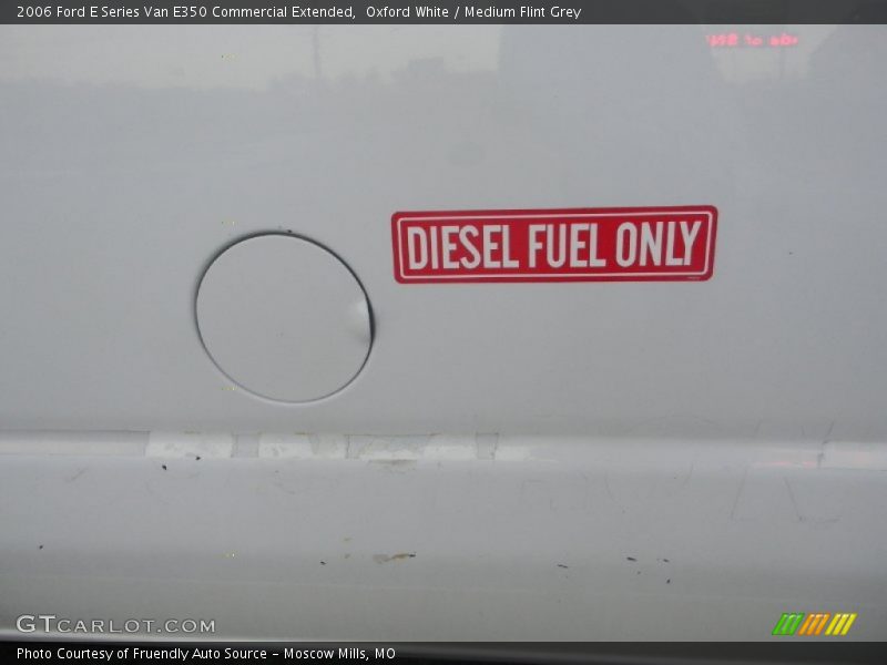 Oxford White / Medium Flint Grey 2006 Ford E Series Van E350 Commercial Extended