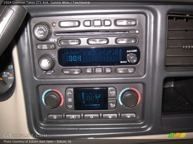 Controls of 2004 Tahoe Z71 4x4
