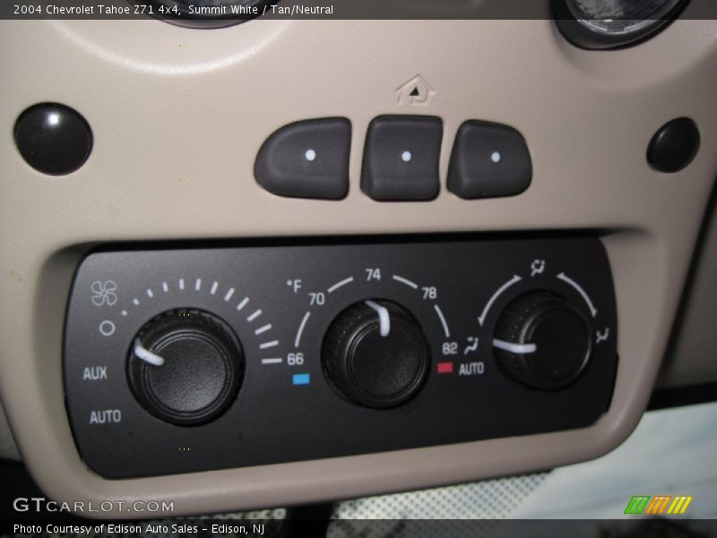 Summit White / Tan/Neutral 2004 Chevrolet Tahoe Z71 4x4