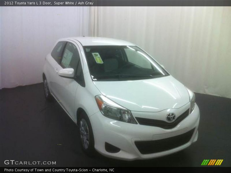 Super White / Ash Gray 2012 Toyota Yaris L 3 Door