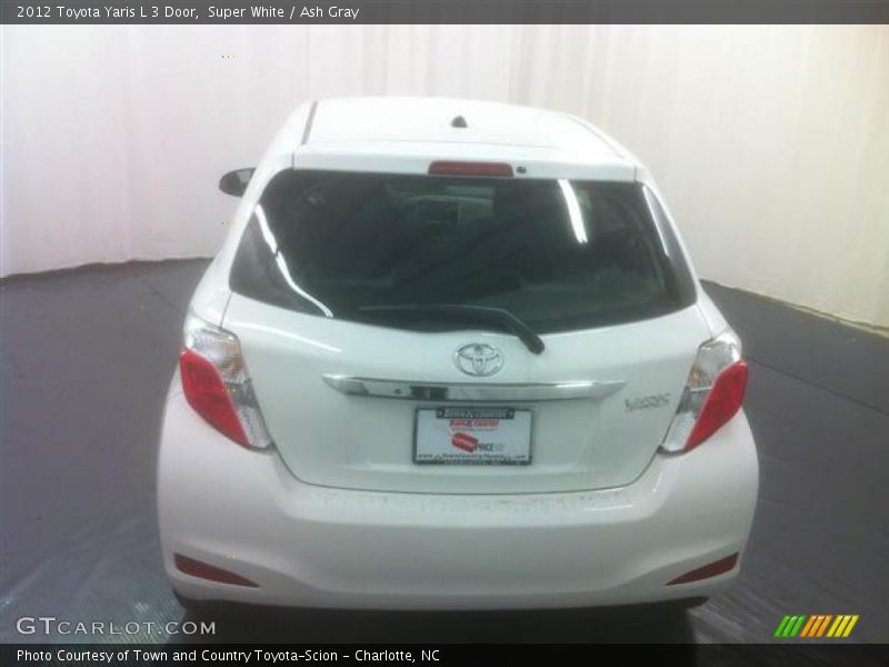 Super White / Ash Gray 2012 Toyota Yaris L 3 Door