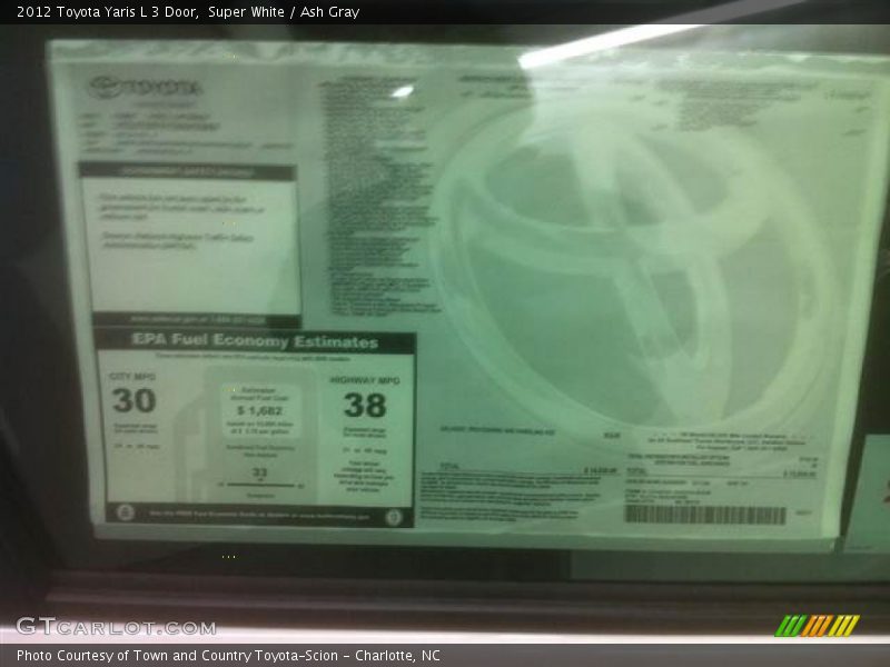 Super White / Ash Gray 2012 Toyota Yaris L 3 Door