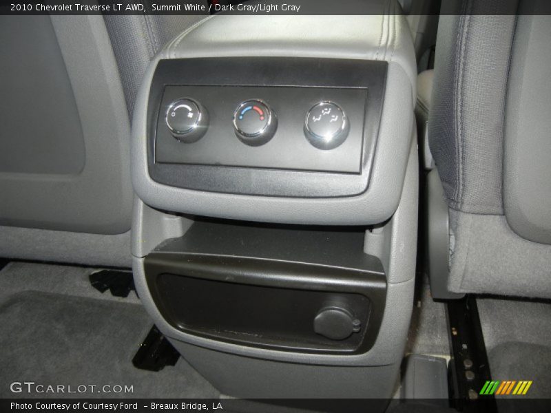 Summit White / Dark Gray/Light Gray 2010 Chevrolet Traverse LT AWD