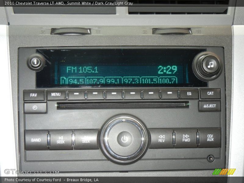 Summit White / Dark Gray/Light Gray 2010 Chevrolet Traverse LT AWD