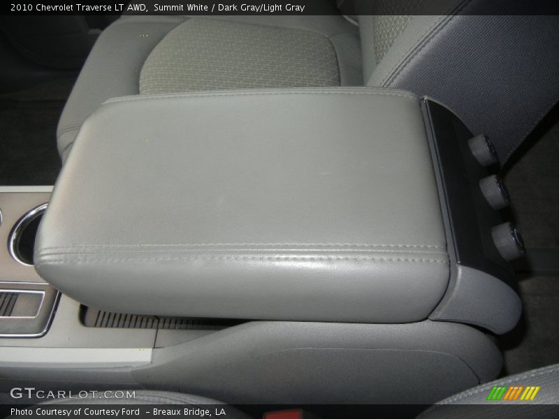 Summit White / Dark Gray/Light Gray 2010 Chevrolet Traverse LT AWD