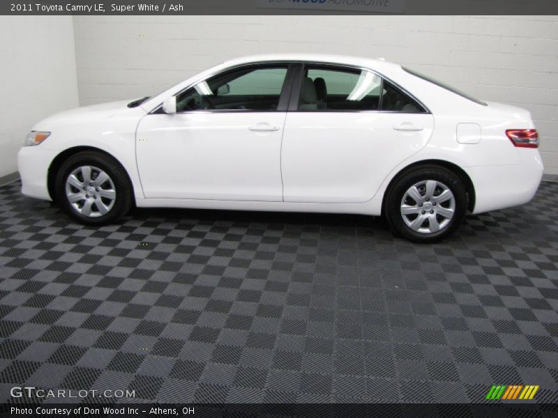 Super White / Ash 2011 Toyota Camry LE