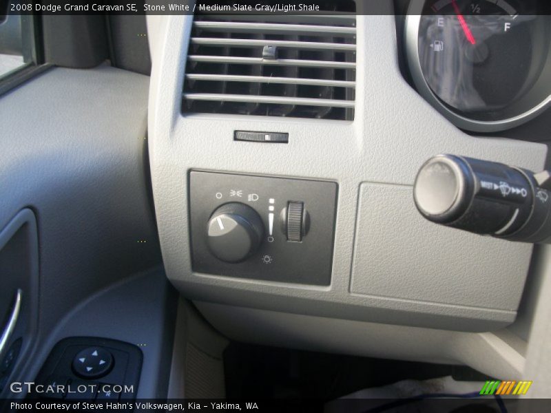 Stone White / Medium Slate Gray/Light Shale 2008 Dodge Grand Caravan SE